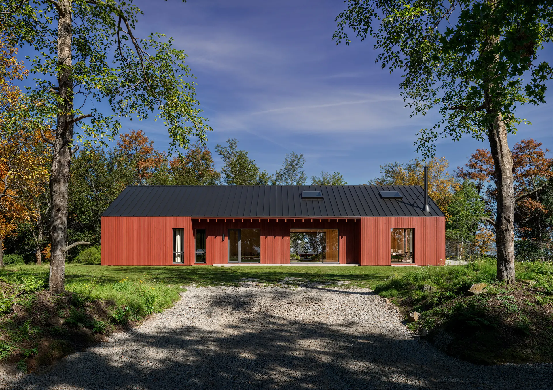 Arrival, the second exterior